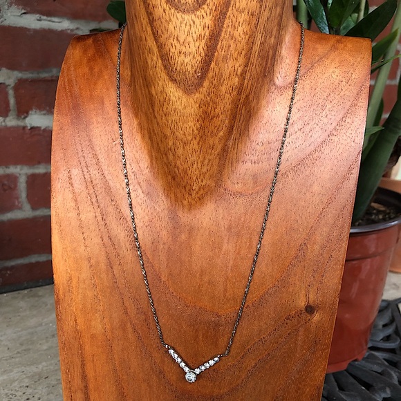 EUC VTG Elegant Tasteful Faux Diamond / Rhinestone Lavalier Necklace - Picture 5 of 16